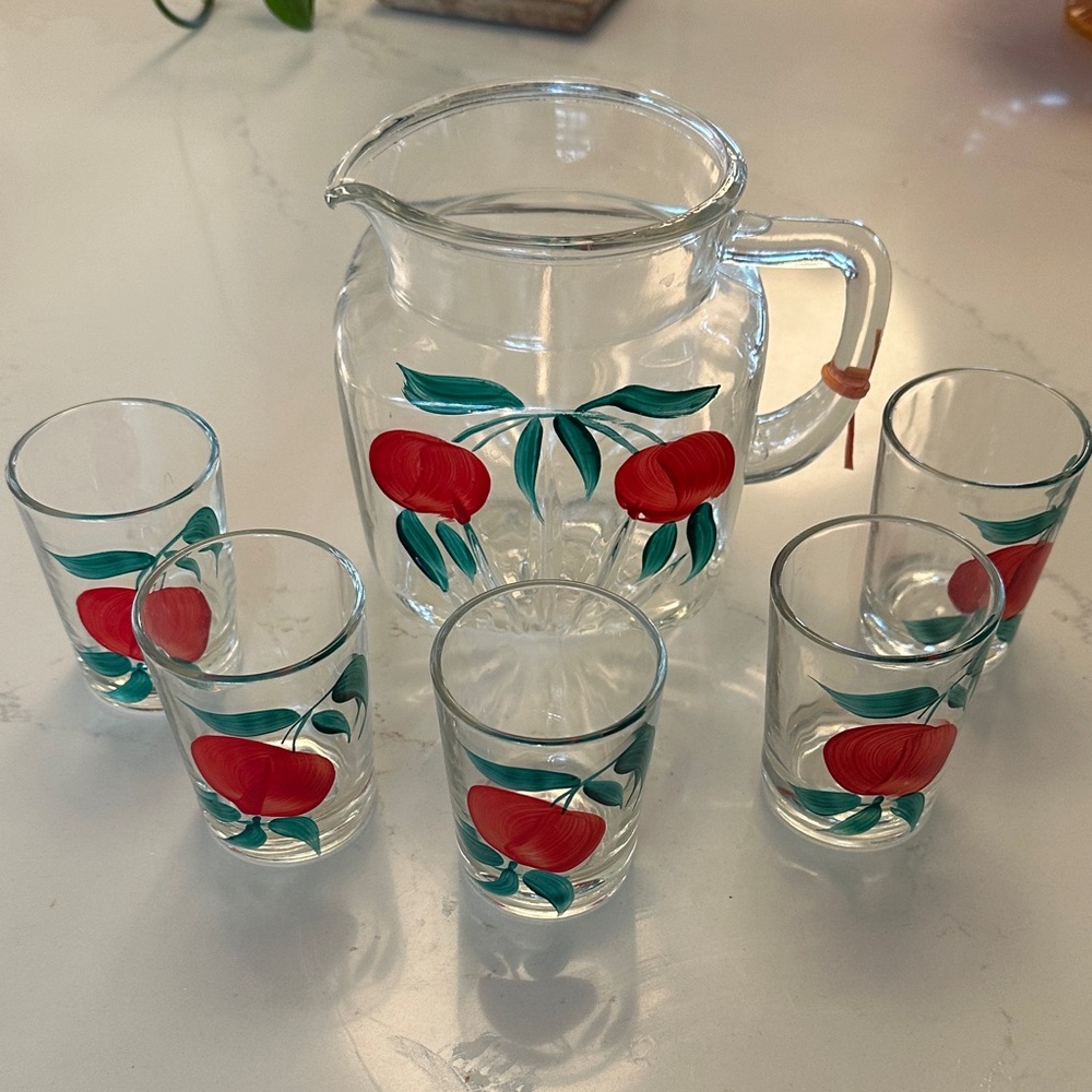 Apple Design Glass Pitcher and Tumblers Set
